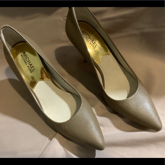 MICHAEL Michael Kors Flex Heels - Picture 3 of 12